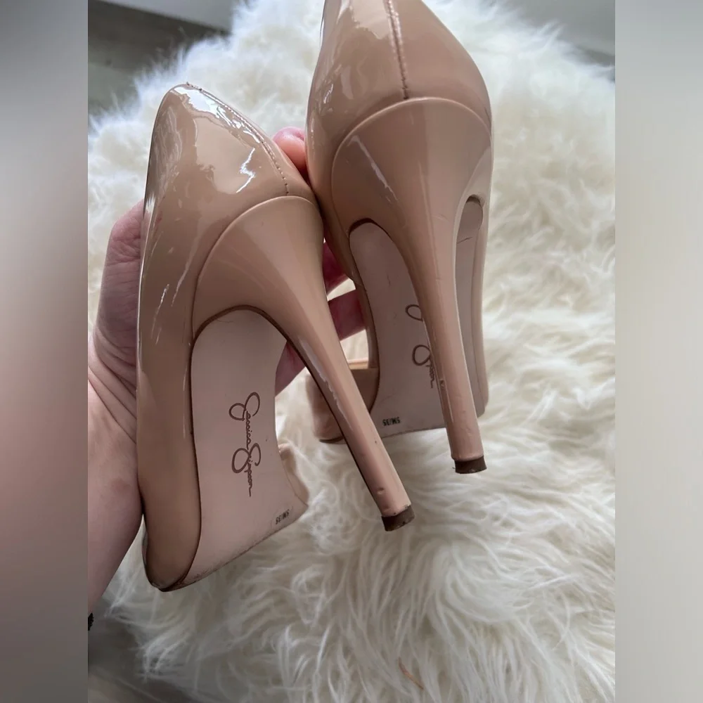Classic Patent Pointed-Toe High Heels in Nude women’s size 5